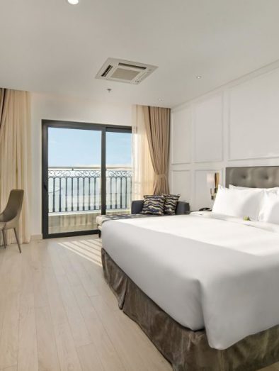 Deluxe Golden Bay